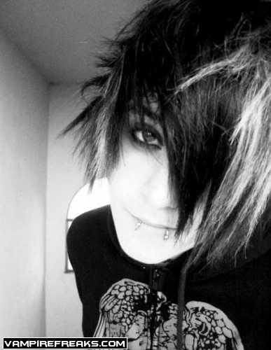 emo (19).jpg