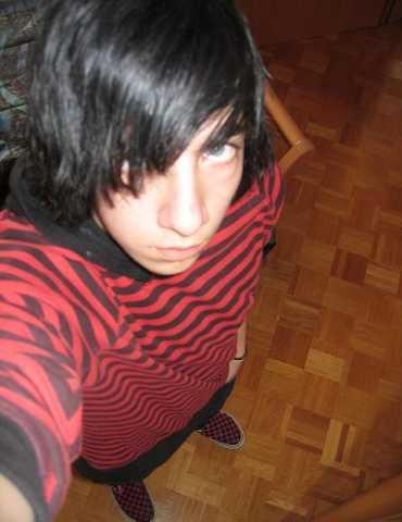 emo (20).jpg