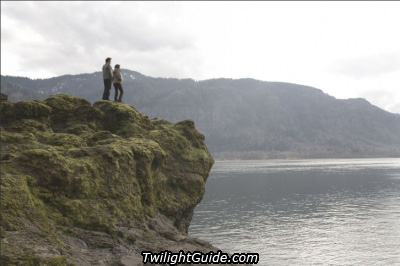 bella-edward-scenic.jpg